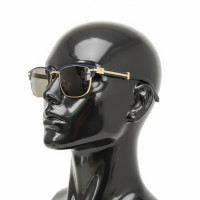 retro-square-gold-sunglasses-geometric-luxury-frame