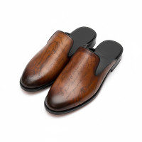 Berluti Cyrus Scritto Leather Slippers – Hand-Patina Pointed Mule with Calligraphy Engraving